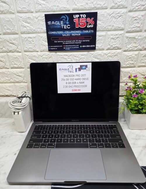 APPLE MACBOOK PRO 2017 8GB RAM